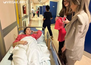 Addiko banka darovala novorođenčad u SKB-u Mostar sa 100 KM na štednoj knjižici