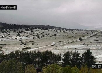 Blidinje osvanulo pod snijegom: Zimski prizori već početkom listopada