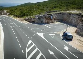 Hrvatska gradi cestu od Zagvozda preko Imotskog do Graničnog prijelaza s BiH Vinjani Donji