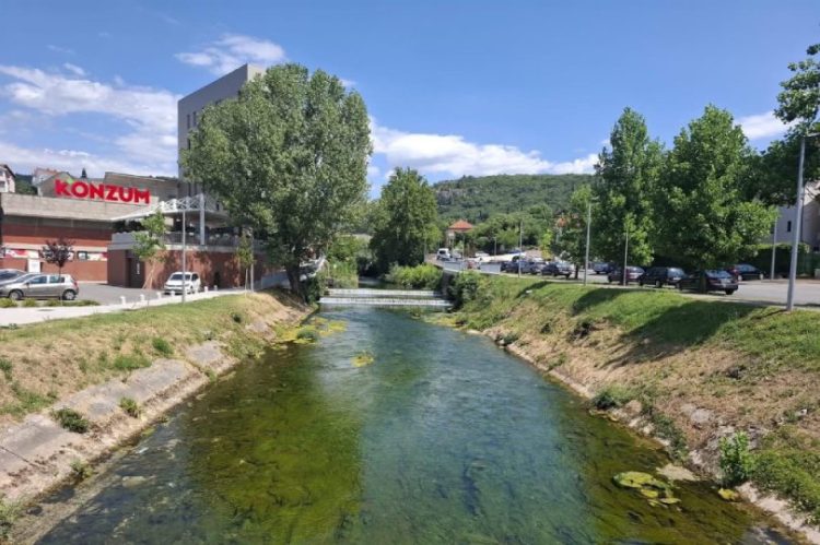 Danas u BiH promjenjivo oblačno, ponegdje moguća slaba kiša