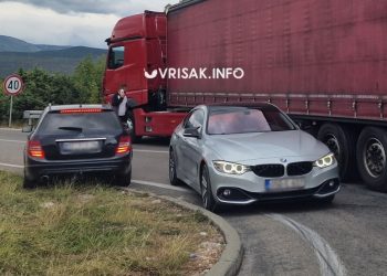 Prometna nezgoda u Čitluku: Sudar kamiona i BMW-a izazvao veće kolone
