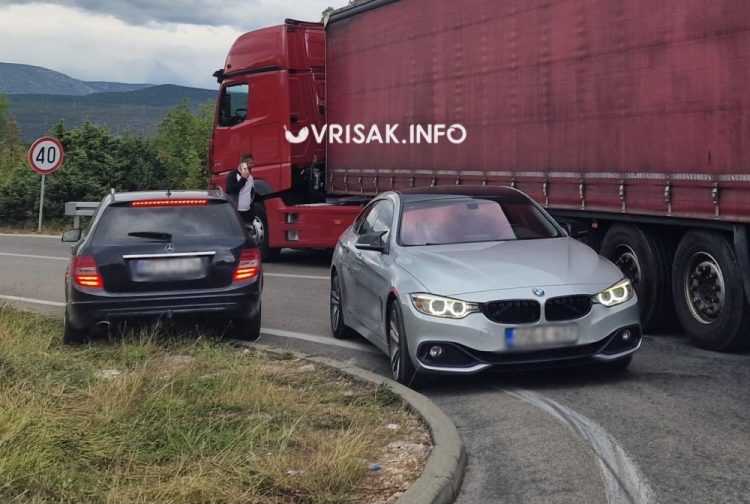 Prometna nezgoda u Čitluku: Sudar kamiona i BMW-a izazvao veće kolone