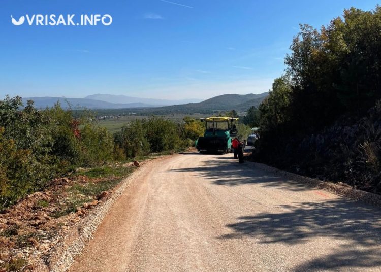 Široki Brijeg: Ivankovića Dolac dobio novu cestu dugu 1.700 metara