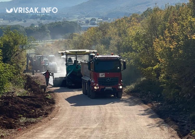 Široki Brijeg: Ivankovića Dolac dobio novu cestu dugu 1.700 metara