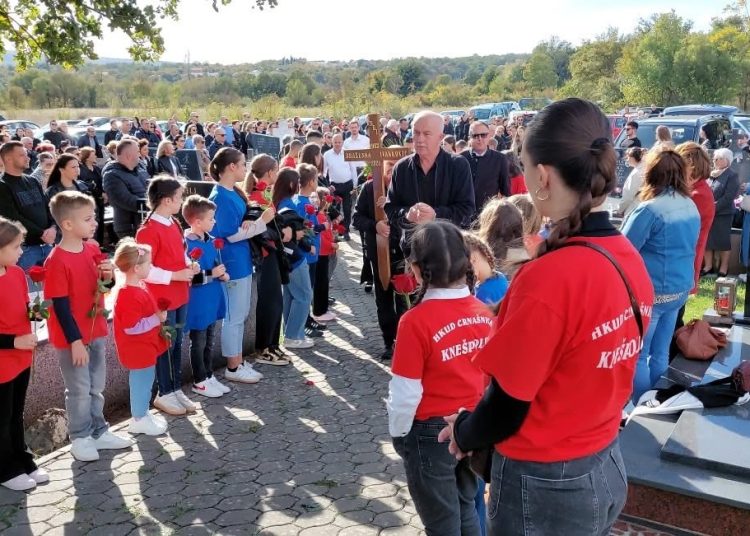 “Draga naše Draže…”: Emotivan govor i dirljiv ispraćaj najmlađih folkloraša HKUD Crnašnica Knešpolje