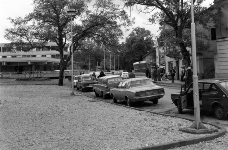 Iz prošlosti Širokog Brijega: Pogled prema Hotelu (lijevo), desno autobusna stanica