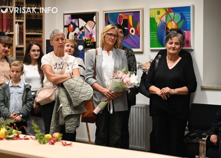Široki Brijeg: Otvorena izložba “Unutarnji svjetovi” autorice Anđelke Hrkać