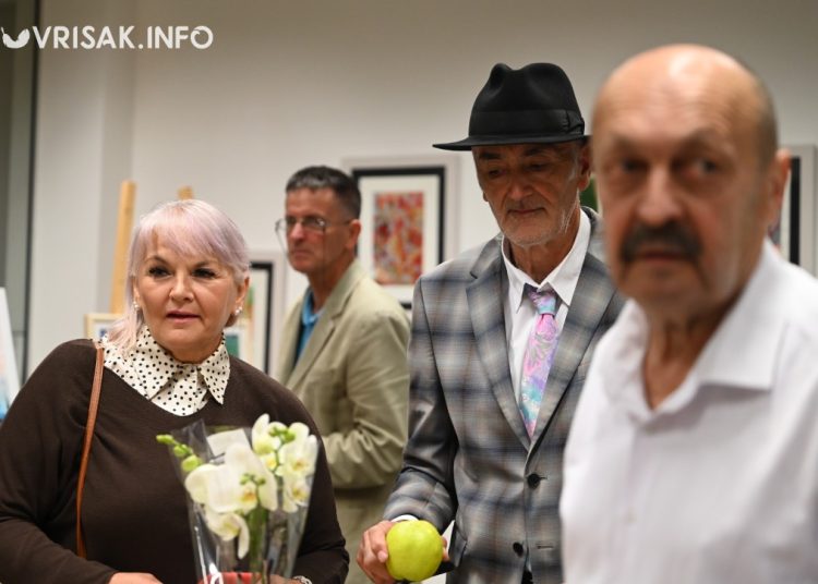 Široki Brijeg: Otvorena izložba “Unutarnji svjetovi” autorice Anđelke Hrkać