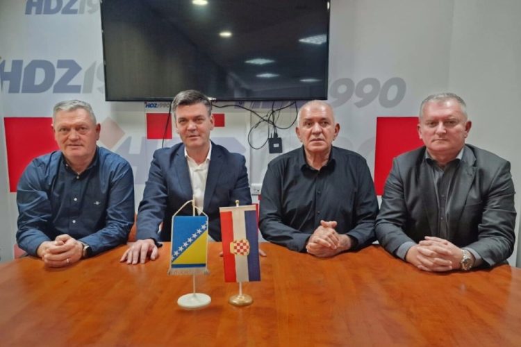 Lideri četiri hrvatske stranke razgovarale o zajedničkom nastupu na izborima