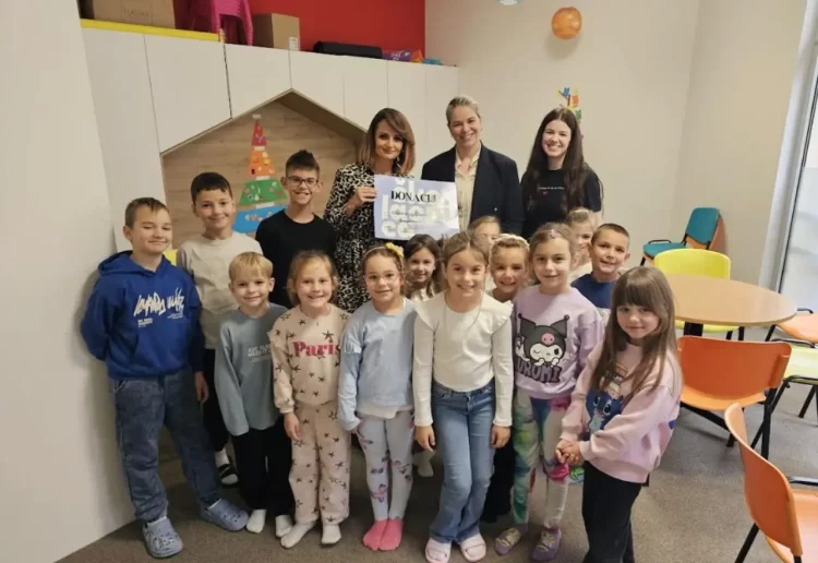 Mostarski mališani prikupili 1.300 KM za knjižnicu SKB-a Mostar