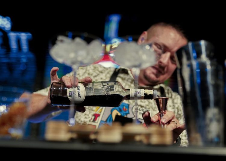 Natjecanje Gentleman Jack u Mostaru okuplja najbolje barmene iz BiH