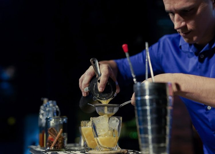 Natjecanje Gentleman Jack u Mostaru okuplja najbolje barmene iz BiH