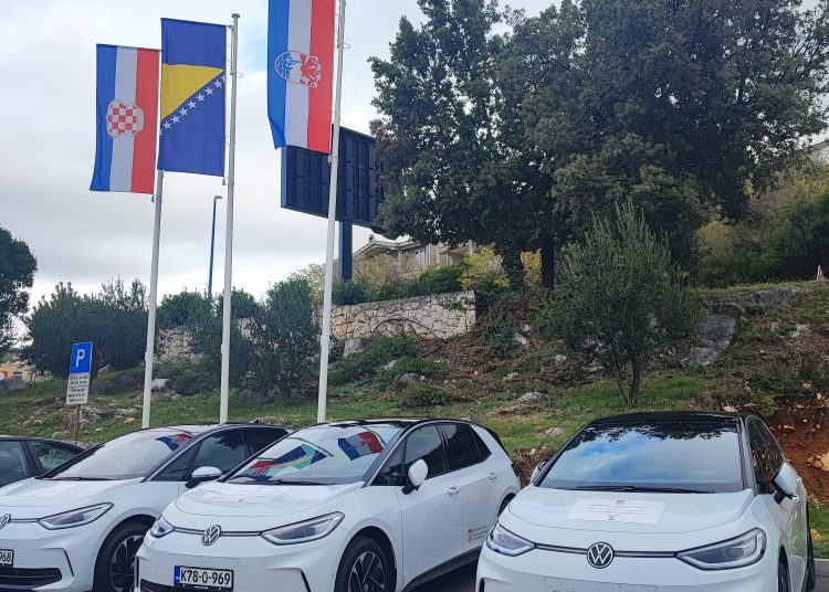 Općini Neum isporučena vozila na električni pogon