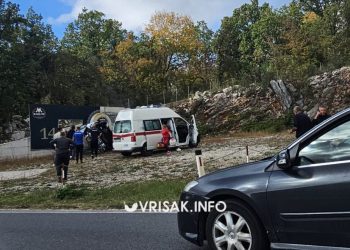 Široki Brijeg: Položen vijenac i zapaljene svijeće kao počast poginulim braniteljima