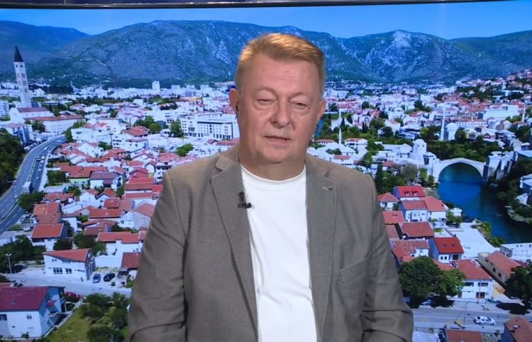 Zdenko Ćosić o blokadama: Prirodno da SNSD ne da svoju kožu