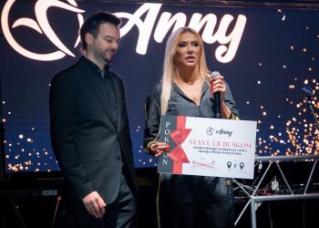 Dirljiv čin zahvalnosti: Anny Chanel svom zaposleniku poklonila stan