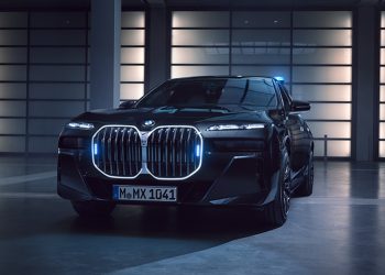 BMW poručuje: Budućnost nije samo električna – benzinci ostaju u igri