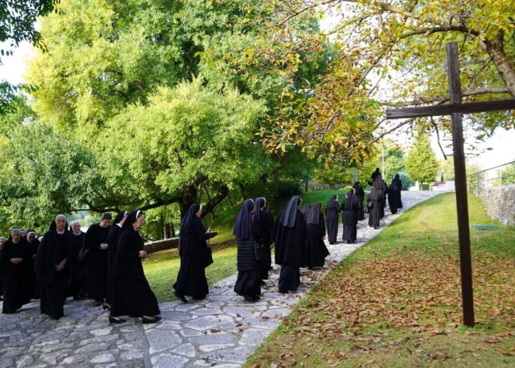 Široki Brijeg: U Gospinom svetištu održana prva mjesečna duhovna obnova sestara