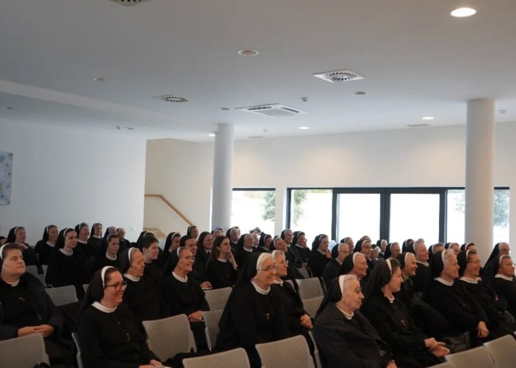 Široki Brijeg: U Gospinom svetištu održana prva mjesečna duhovna obnova sestara