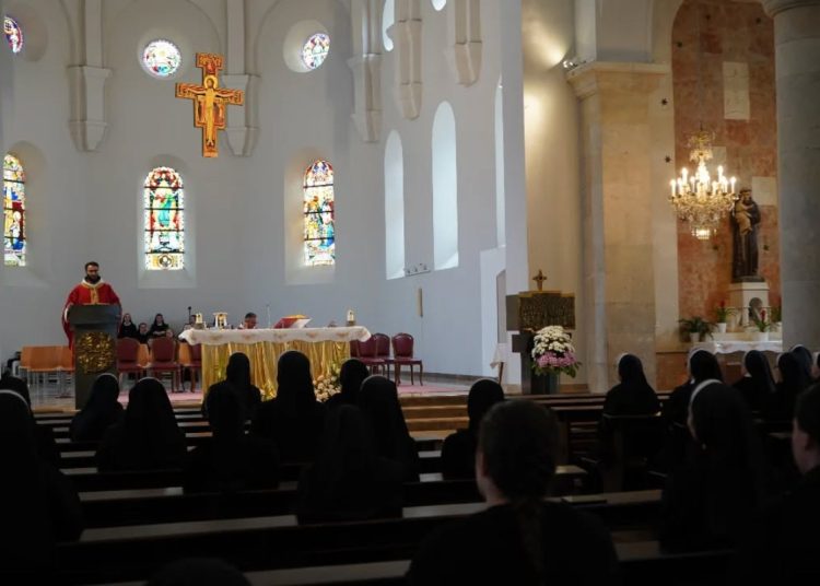 Široki Brijeg: U Gospinom svetištu održana prva mjesečna duhovna obnova sestara