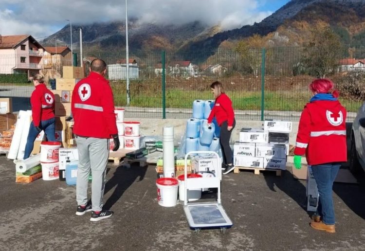Crveni križ BiH godinu dana nakon poplava pomogao više od tisuću pogođenih domaćinstava