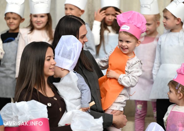 Široki Brijeg: Dani kruha u dječjem vrtiću „Trnoružica“ na Zorićevini