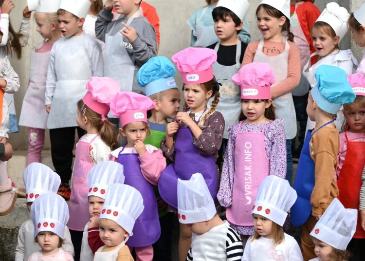 Široki Brijeg: Dani kruha u dječjem vrtiću „Trnoružica“ na Zorićevini