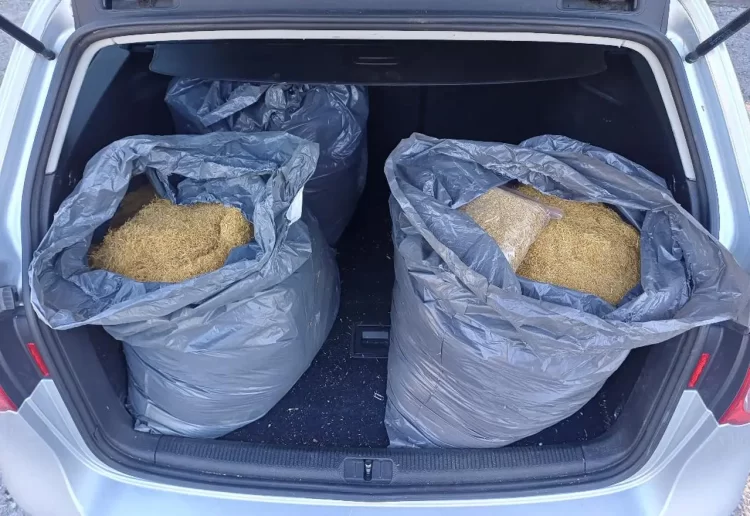 Službenici UNO u Mostaru i Tuzli oduzeli pola tone rezanog duhana i 50 KG u listu