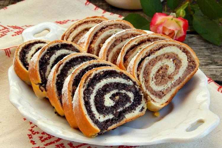Recept za domaću štrudlu s orasima ili makom