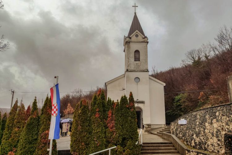 Crkvena oluja u hercegovačkoj župi: Dio župljana protiv biskupove odluke