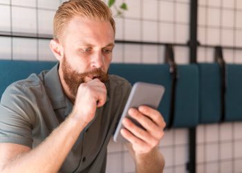 Alarm zbog AI videa: Internet preplavili lažni, ali zastrašujuće realni prizori nasilja