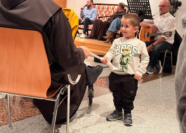 (VIDEO) U Mostaru održana tribina “Podaj dite ćaći”