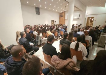 (VIDEO) U Mostaru održana tribina “Podaj dite ćaći”