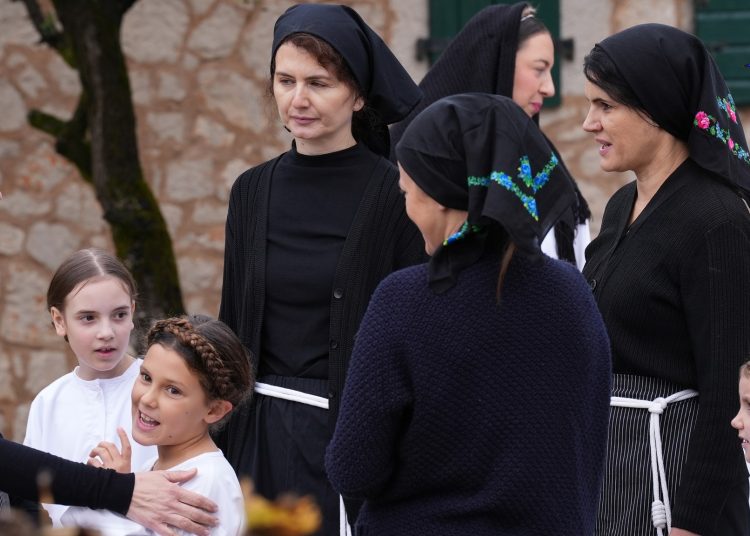 Pogledajte kadrove filma o dolasku franjevaca u Hercegovinu: Sudjelovali HKUD Mokro, Frama Široki Brijeg i FSR