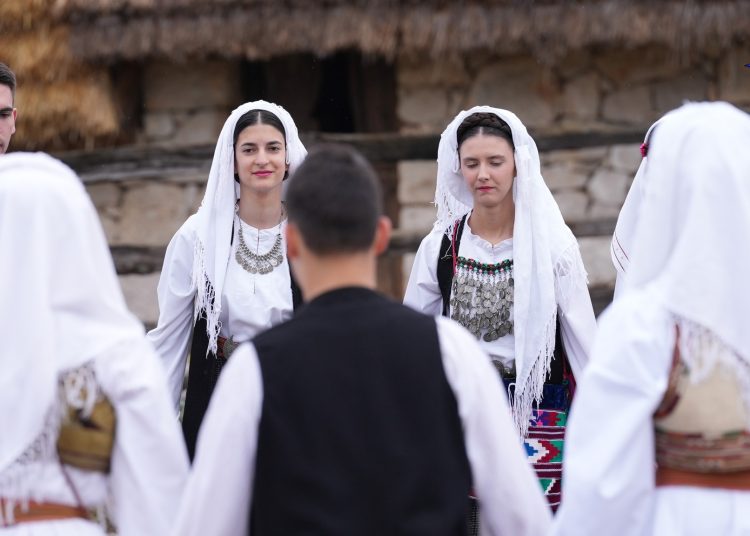 Pogledajte kadrove filma o dolasku franjevaca u Hercegovinu: Sudjelovali HKUD Mokro, Frama Široki Brijeg i FSR