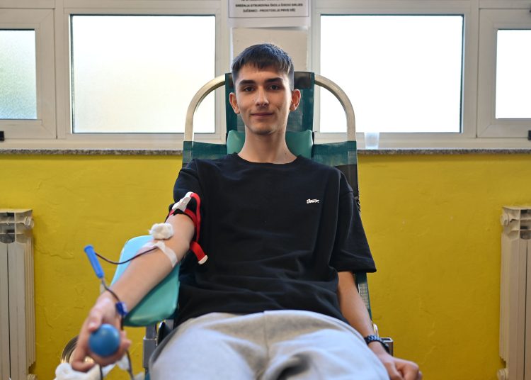 Učenici Srednje strukovne škole Široki Brijeg darovali 32 doze krvi