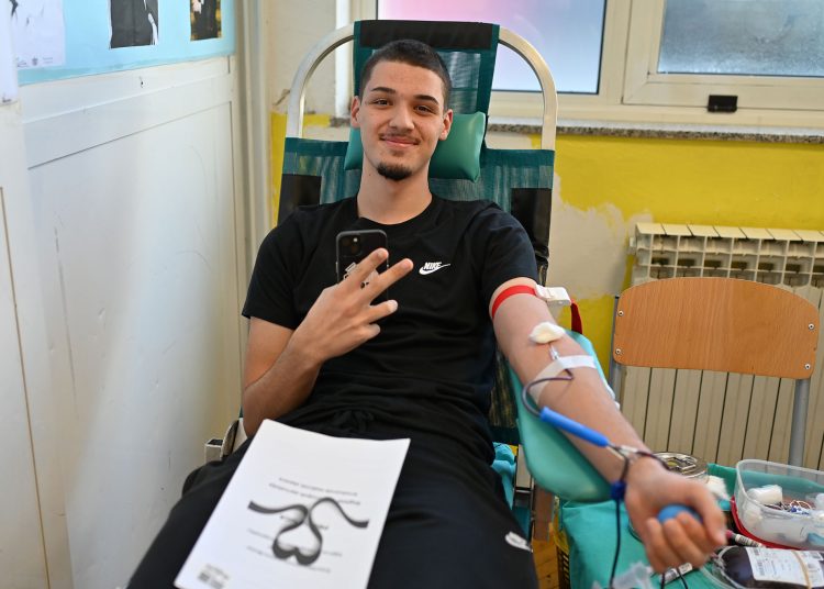 Učenici Srednje strukovne škole Široki Brijeg darovali 32 doze krvi