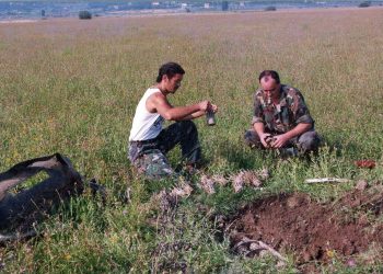 Fotografije iz prošlosti: Uništavanje kasetnih bombi na Mostarskom Blatu 1992.
