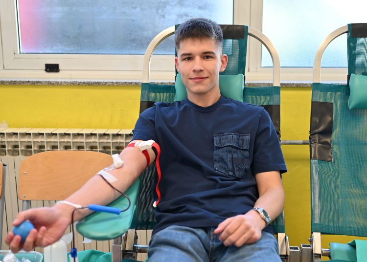 Učenici Srednje strukovne škole Široki Brijeg darovali 32 doze krvi