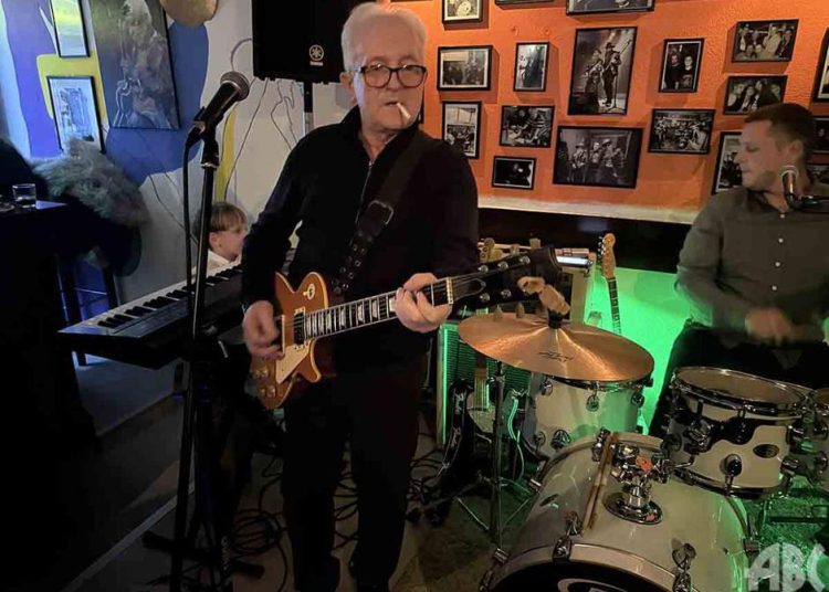 (VIDEO) Široki Brijeg slavi 40 godina „Paje“: Kultni kafić koji je odgojio generacije umjetnika i rokera