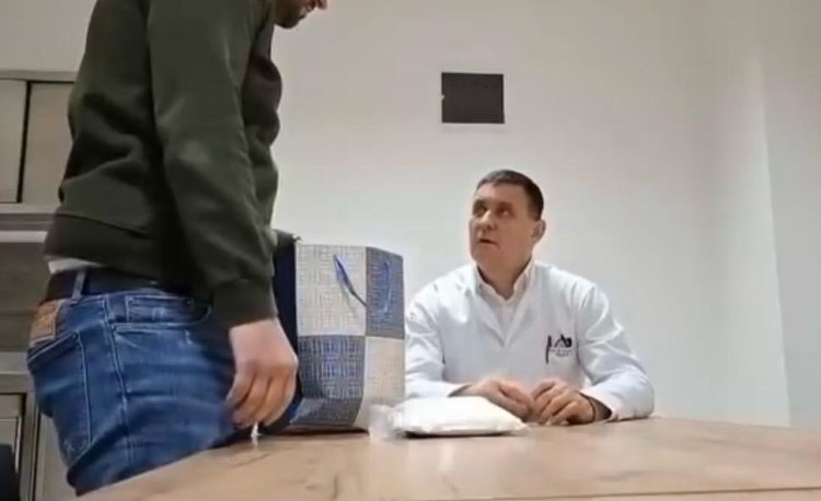 (VIDEO) Snimka koja potresa RS: Direktor UKC-a RS u središtu skandala zbog videa sa drogom