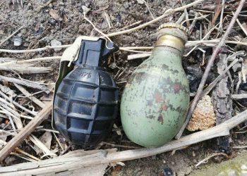 U Knešpolju pronađene dvije ručne bombe tijekom čišćenja kuće
