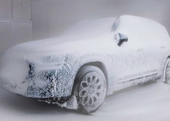 Nevjerovatno: Pogledajte kako novi Mercedesov SUV podnosi hladnoću