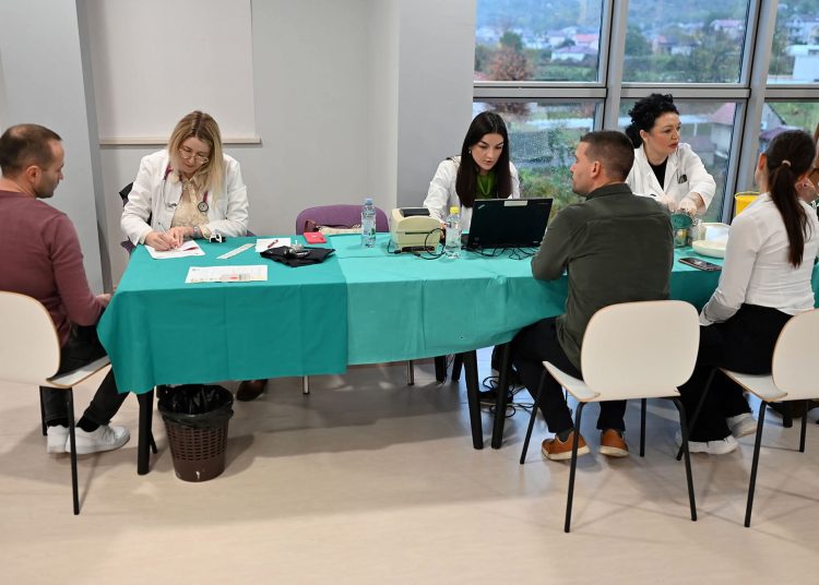 Zaposlenici Violete iz Gruda darovali 58 doza krvi