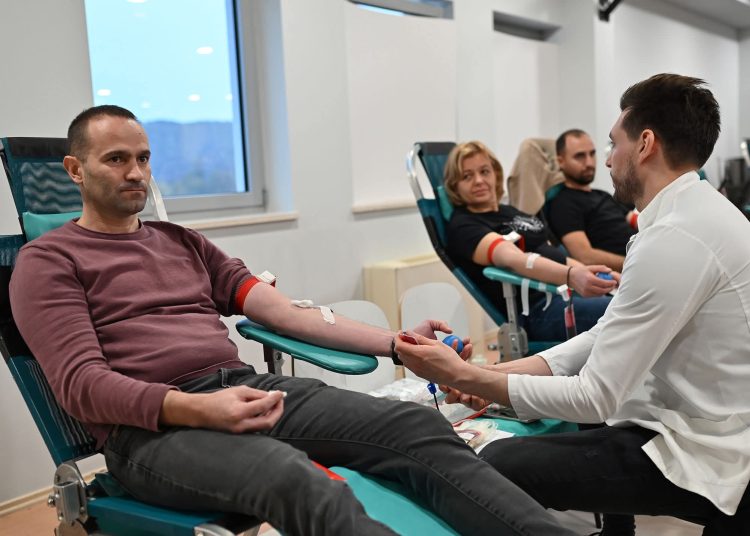 Zaposlenici Violete iz Gruda darovali 58 doza krvi