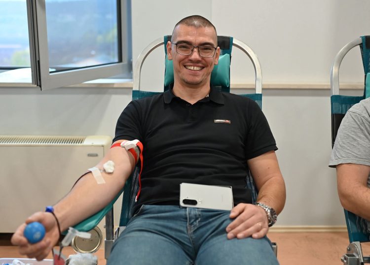 Zaposlenici Violete iz Gruda darovali 58 doza krvi