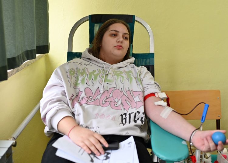 Grudski srednjoškolci darovali 22 doze krvi