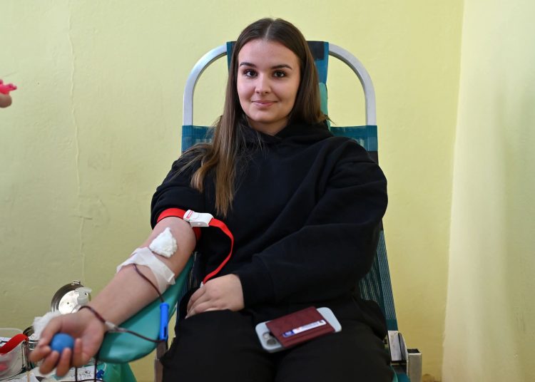 Grudski srednjoškolci darovali 22 doze krvi