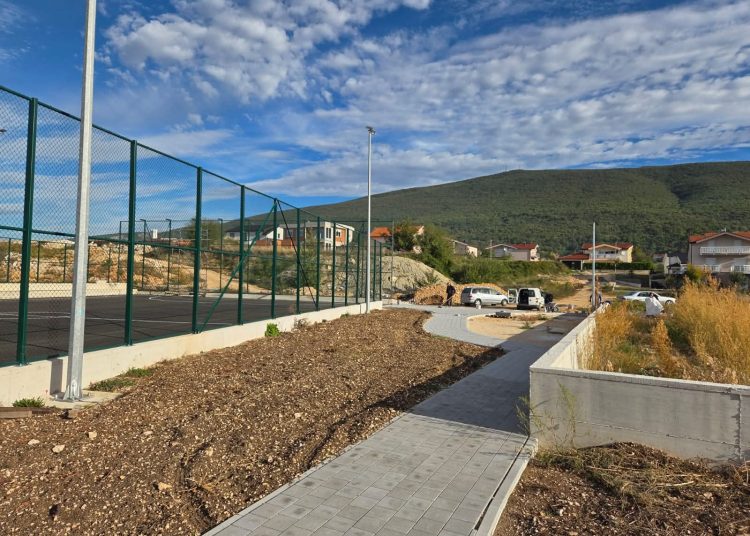 Završetak uspostave zelene površine u naselju Carski gaj u središtu općine Posušje“