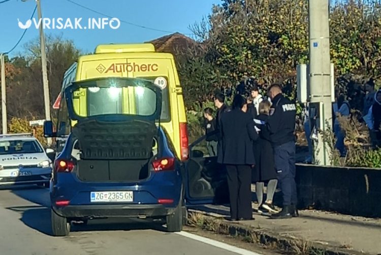 Prometna nezgoda u Grudama: Sudar kombija i osobnog vozila